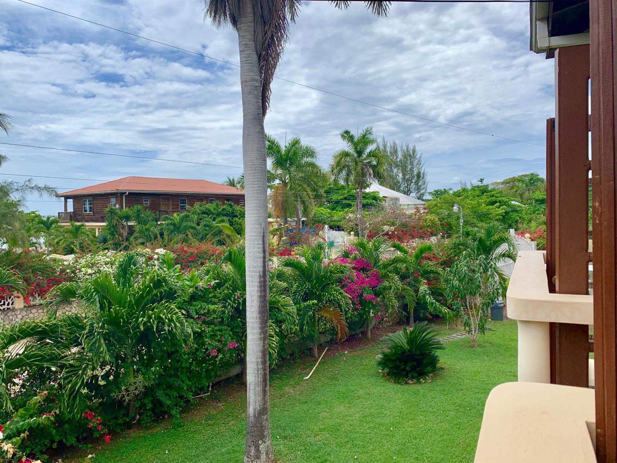 The Westender Inn เนกริล ห้อง รูปภาพ