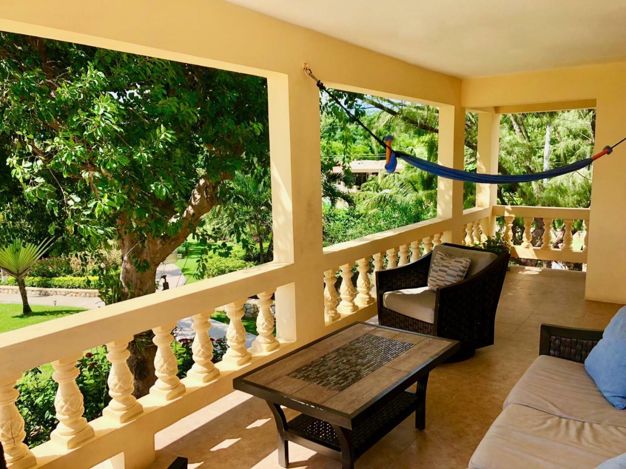 The Westender Inn เนกริล ห้อง รูปภาพ